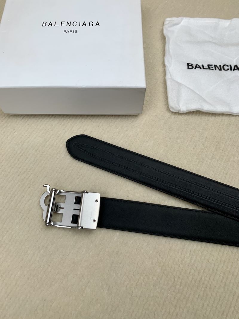 BALENCIAGA